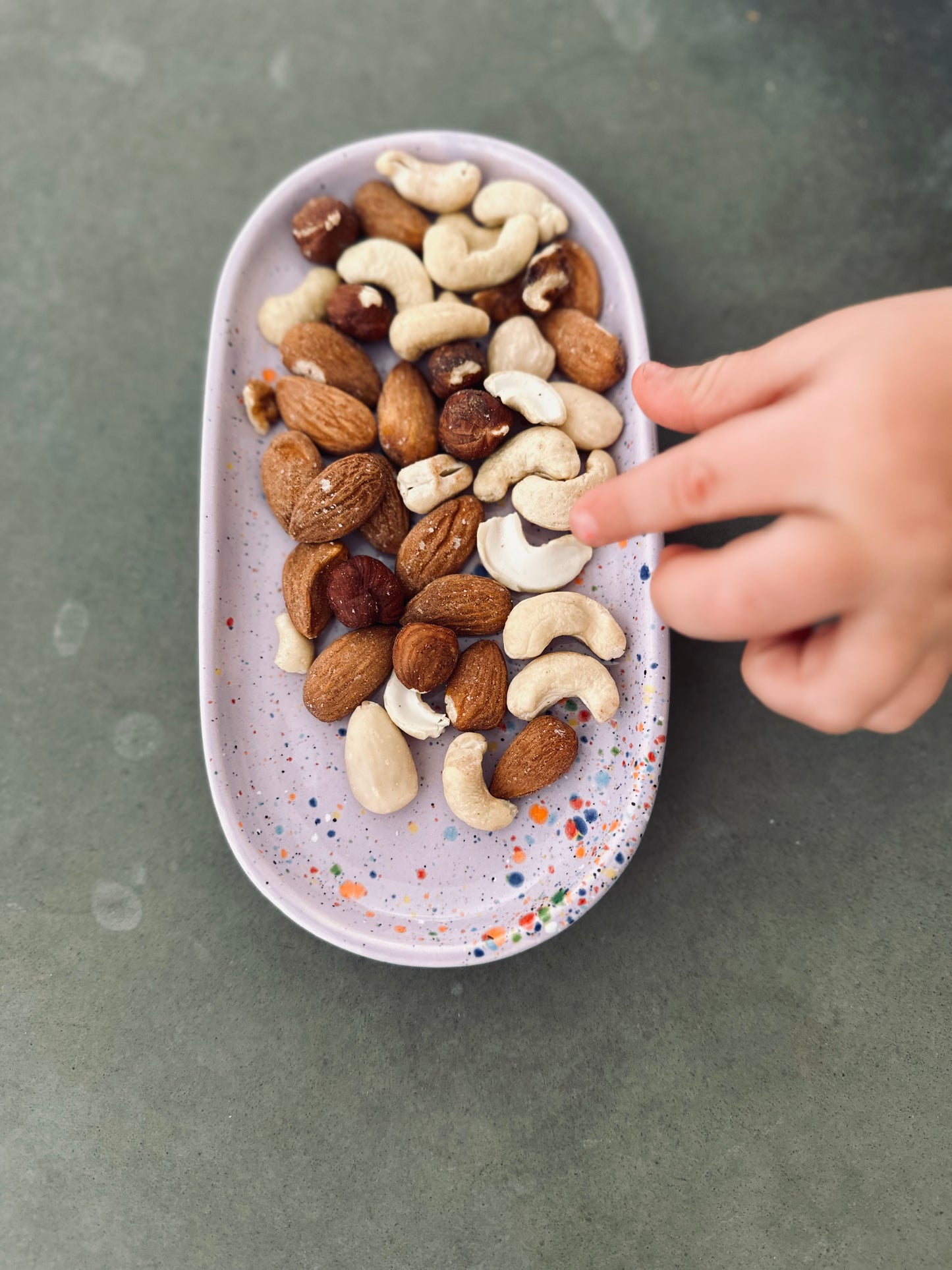 Snack- und Kuchenteller lila